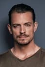 Joel Kinnaman isMichael