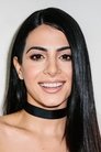 Emeraude Toubia isIzzy Lightwood